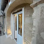 Godano 3*
