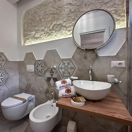 Godano בית הארחה 3*